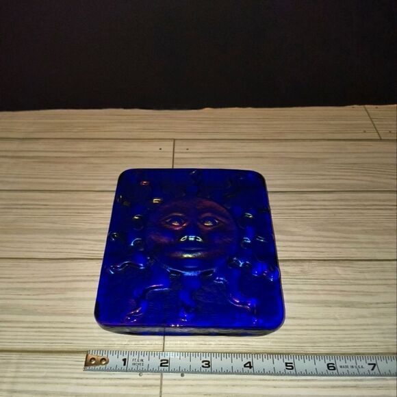 John Cook 2006 Signed Iridescent Carnival Art Glass Sun Face Tile/Plaque 5x5½in - Picture 8 of 9
